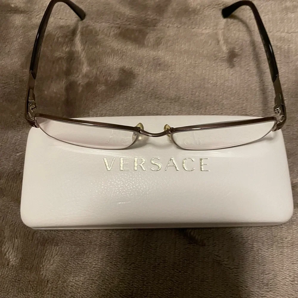 EUC Versace Model 1064 Glasses & Hard Case - Picture 3 of 4